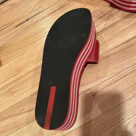 Prada wedge sandals like new size 39 (9) - Picture 4 of 4